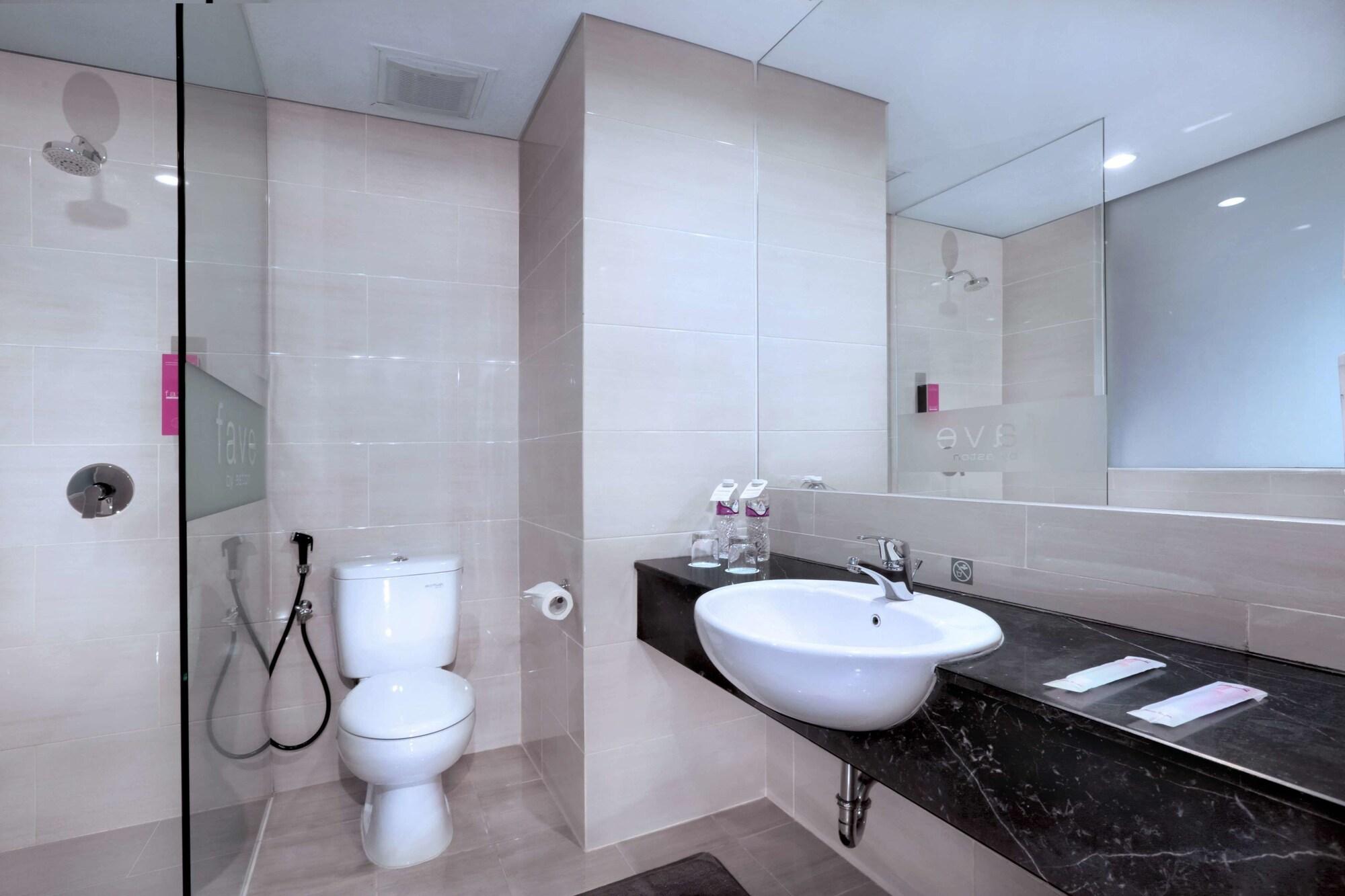 Favehotel Margonda Depok Luaran gambar